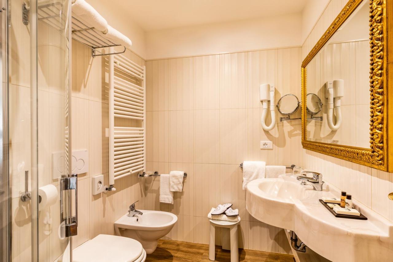מילאנו מריטימה Hotel Mazzanti מראה חיצוני תמונה