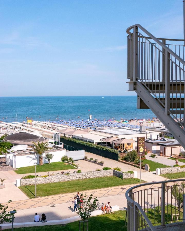 מילאנו מריטימה Hotel Mazzanti מראה חיצוני תמונה
