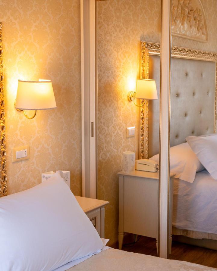 מילאנו מריטימה Hotel Mazzanti מראה חיצוני תמונה