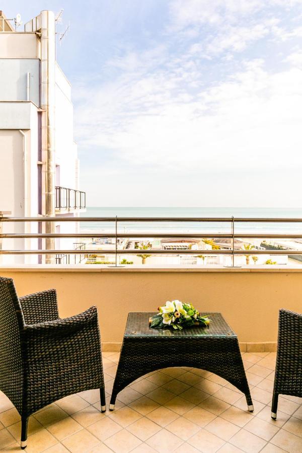 מילאנו מריטימה Hotel Mazzanti מראה חיצוני תמונה